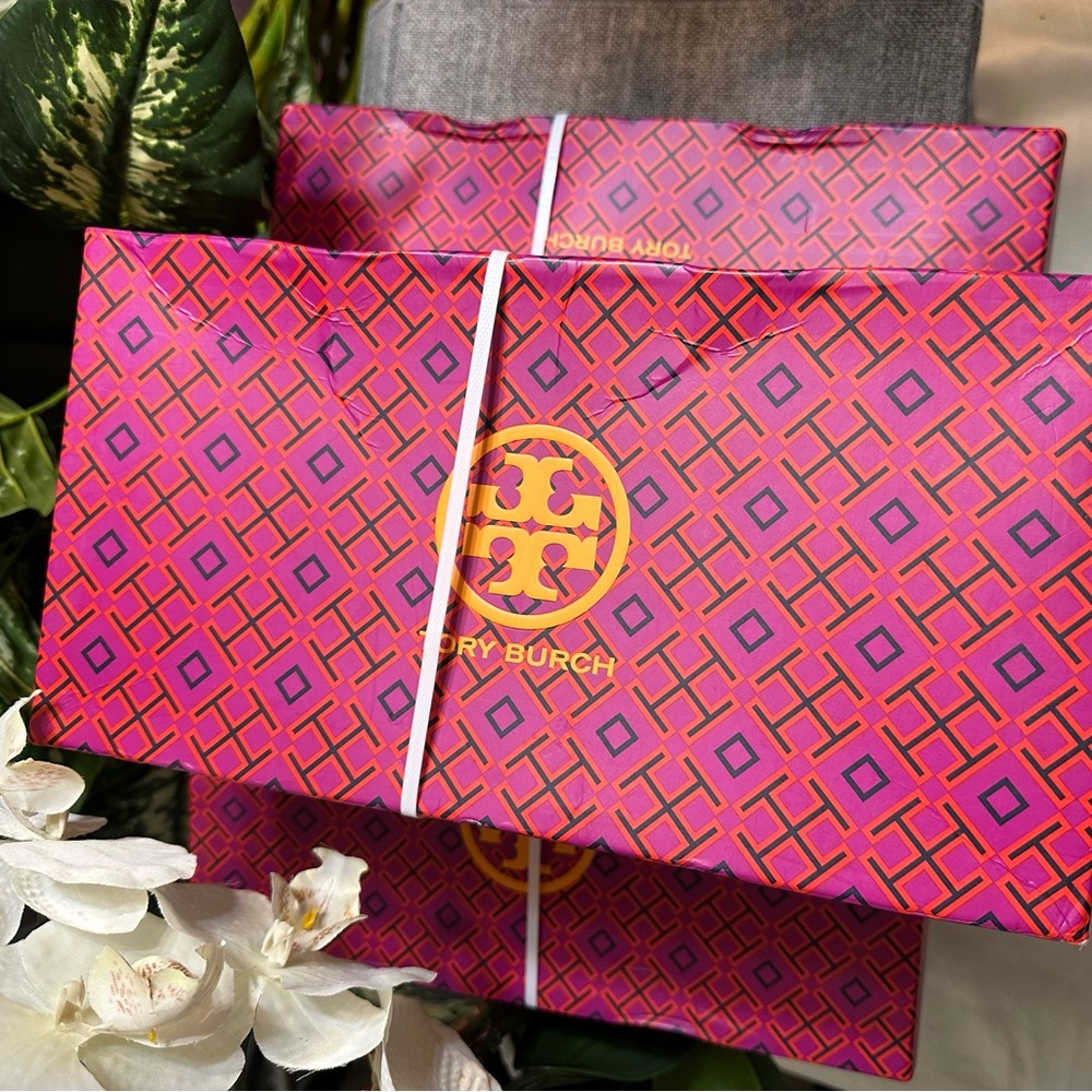 NWT Tory Burch Satin Pom Pom Smoking Loafers in Emerald Green, Brand New in box - Picture 13 of 13
